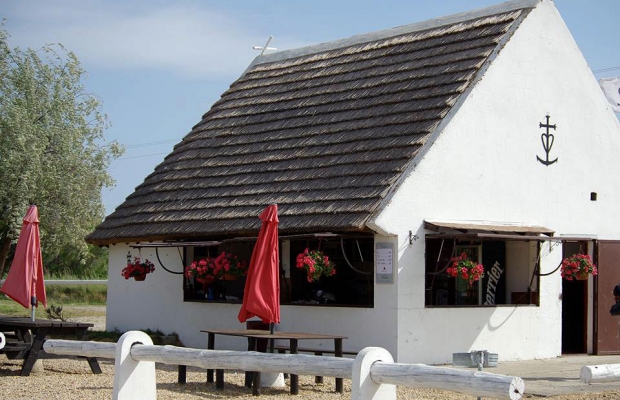 Cabane du Daladel - camargue.fr