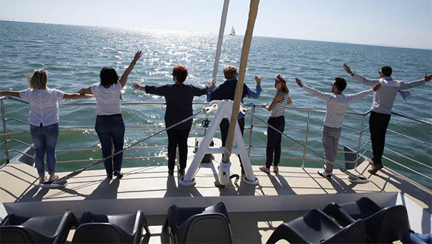 Catamaran Picardie II - camargue.fr